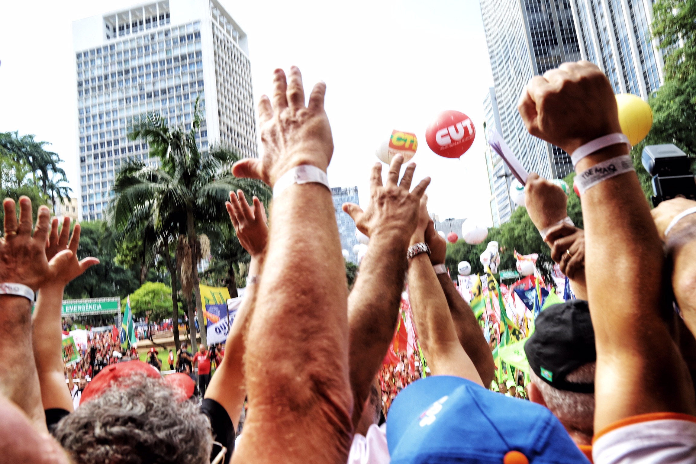 Motoristas, metroviários e ferroviários de São Paulo vão parar na sexta-feira