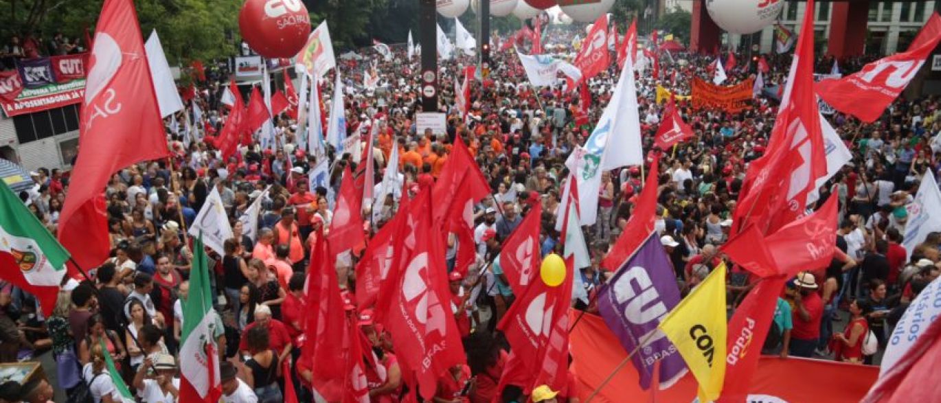 Brasil parado: atos contra reforma da Previdência varrem o país
