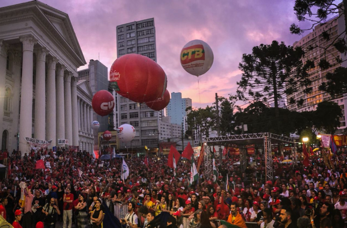 1º de Maio histórico de Curitiba é marcado por mensagem de esperança de Lula