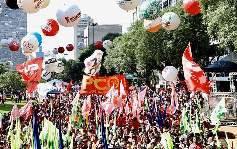 Com 200 mil em SP, centrais defendem greve geral em 14 de junho e retirada de projeto