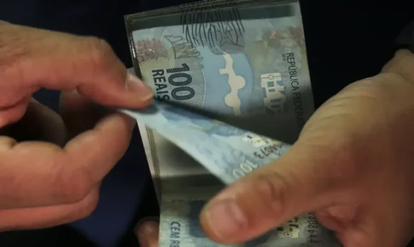Com aumento real, novo salário mínimo vai injetar mais de R$ 81 bi na economia